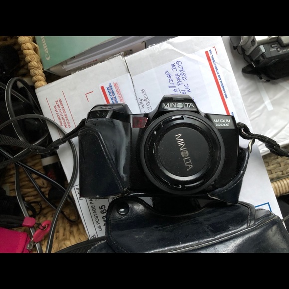 ATTENTION PHOTOGRAPHY ENTHUSIASTS Camera bundle - Picture 4 of 5